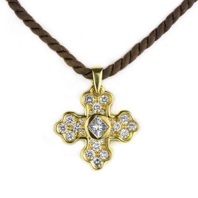 <p>Marina B 18k Yellow Gold Diamond Set Pendant</p>

