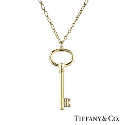 <p>Tiffany & Co. 18k Yellow Gold Key Pendant & Chain</p>
