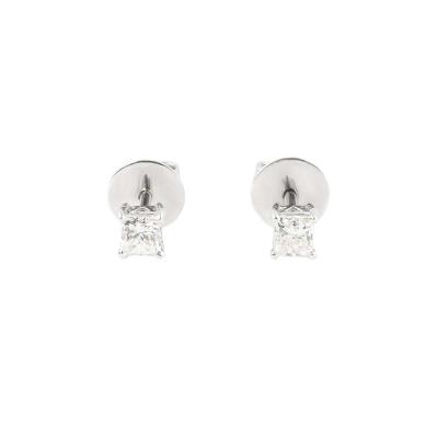 <p>18k White Gold Princess Cut Diamond Earstuds 0.80ct</p>
