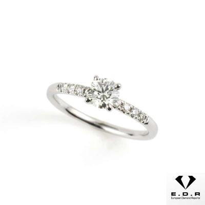 18k White Gold Round Brilliant Cut Diamond Ring 0.53ct H/VS1