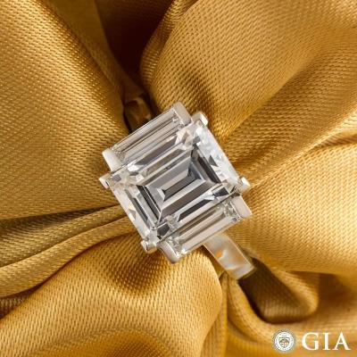 <p>Platinum Baguette Cut Trilogy Diamond Ring 3.64ct G/SI2</p>
