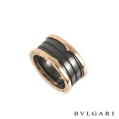 <p>Bvlgari 18k Rose Gold & Black Ceramic B.zero1 Ring AN855563</p>
