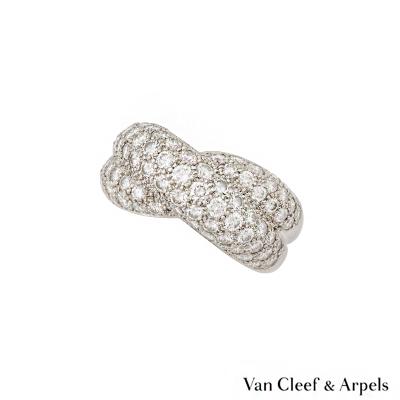 <p>Van Cleef & Arpels 18k White Gold Diamond Set Dress Ring</p>
