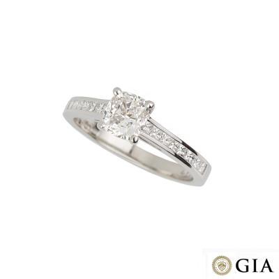 <p>Cushion?Cut Diamond Ring in Platinum 0.74ct G/VS1</p>
