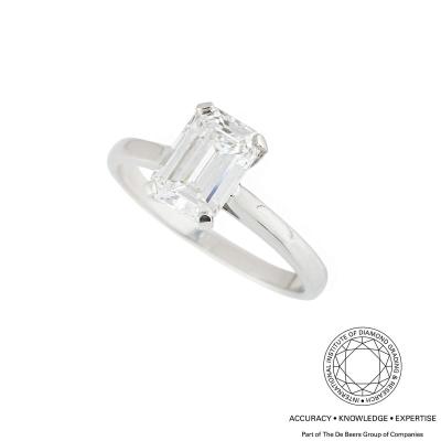 <p>Emerald Cut Diamond Ring in Platinum 2.20ct G/VS2</p>
