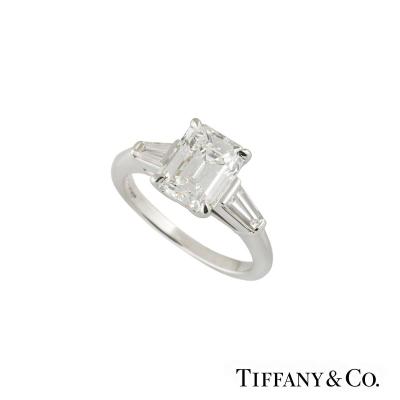 <p>Tiffany & Co. Diamond Platinum Ring 2.02ct G/VS1</p>
