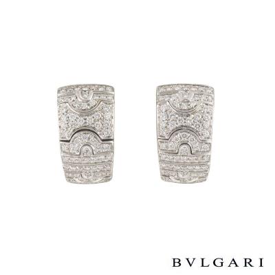 <p>Bvlgari Parentesi Diamond Set Earrings </p>
