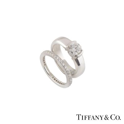 <p>Tiffany & Co. Platinum Diamond?Etoile?& Legacy Bridal Set</p>
