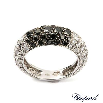 <p>Chopard 18k W/G Black/White Diamond Pave Ring B&P 82/3679-1107</p>
