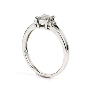 18WG 0.33TDW Princess Cut Ring