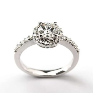 18WG 0.76ct E/VS2 Round Diamond Ring