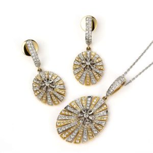 18YG Diamond Pendant and Earring Set 4.76TDW