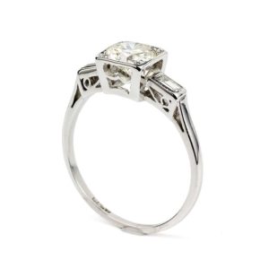 Plat 1.00ct J/SI2 Round Diamond Ring