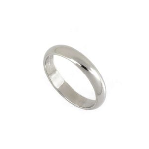 Gents Court Wedding Band in Platinum