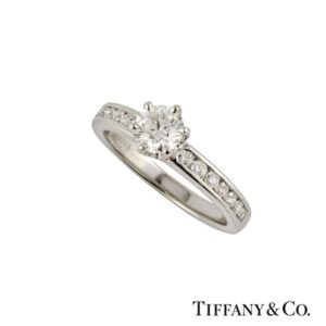 Tiffany & Co. Round Brilliant Cut Diamond Ring in Platinum 0.49ct H/VVS1 B&P