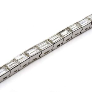 18k Gold Line Bracelet Baguette cut Diamonds 9.25ct Total