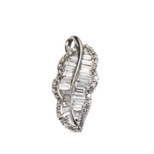 18k White Gold Diamond Leaf Design Pendant 2.01ct Total