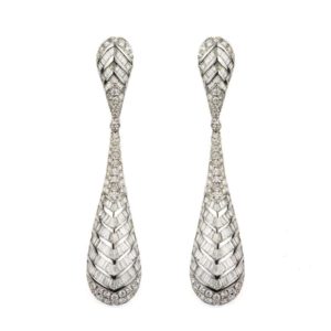 18k White Gold Round Brilliant and Baguette Cut Diamond Earrings