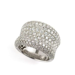 18k White Gold Pave Set Diamond Ring 5.96ct in Total, G-H Colour, VS/SI Clarity.