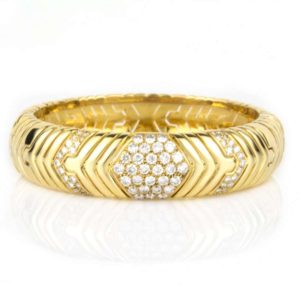 18k Yellow Gold Diamond Hinged Bangle
