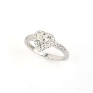 18k White Gold Heart Cut Diamond Ring 0.49ct I/VS