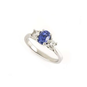18k White Gold Oval Cut Sapphire and Diamond Ring 1.08ct